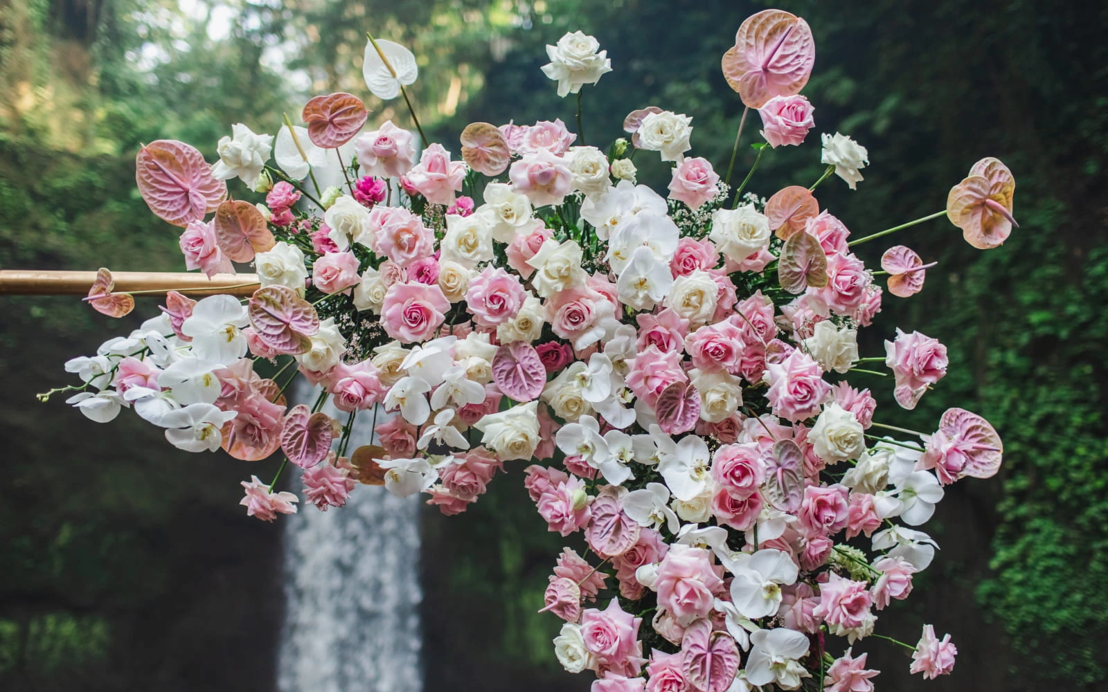 Açılış Organizasyonu Çiçek Süslemeleri